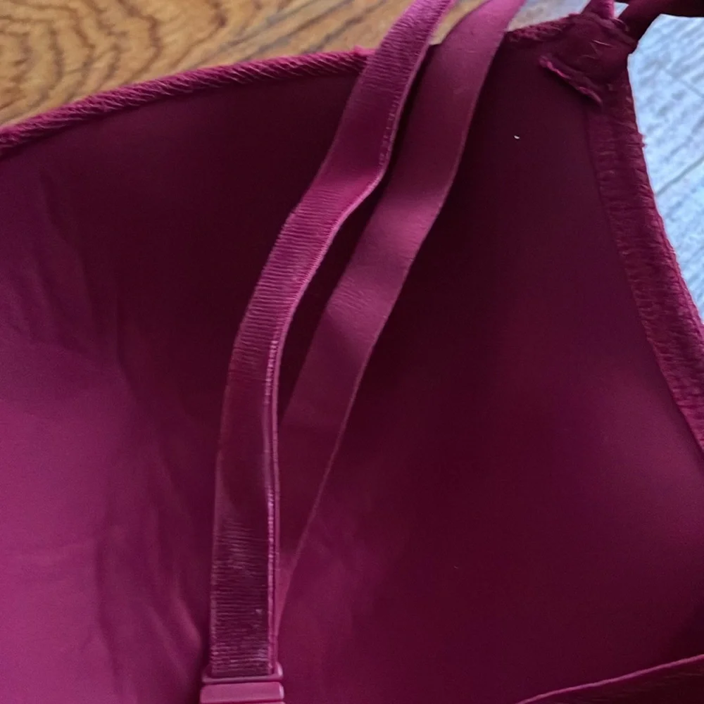 Victorias Secret lined Demi bra size 36 D with velvet interchangeable straps